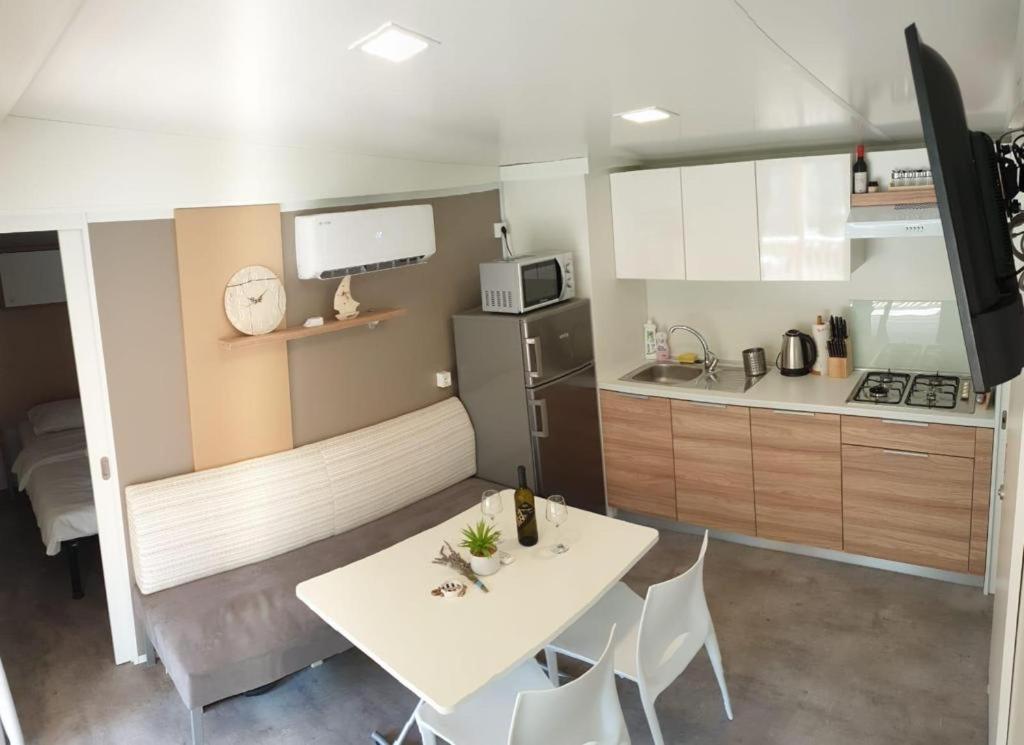 Oaza Mira Mobile Houses - Camp Basko Polje #Bestoffer 巴什卡沃达 外观 照片